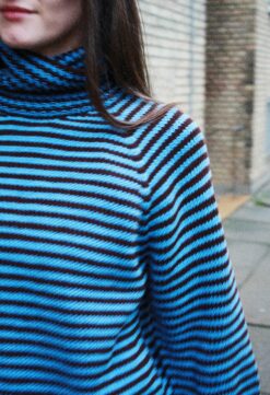 Stripe Overload Turtleneck — strikkekit