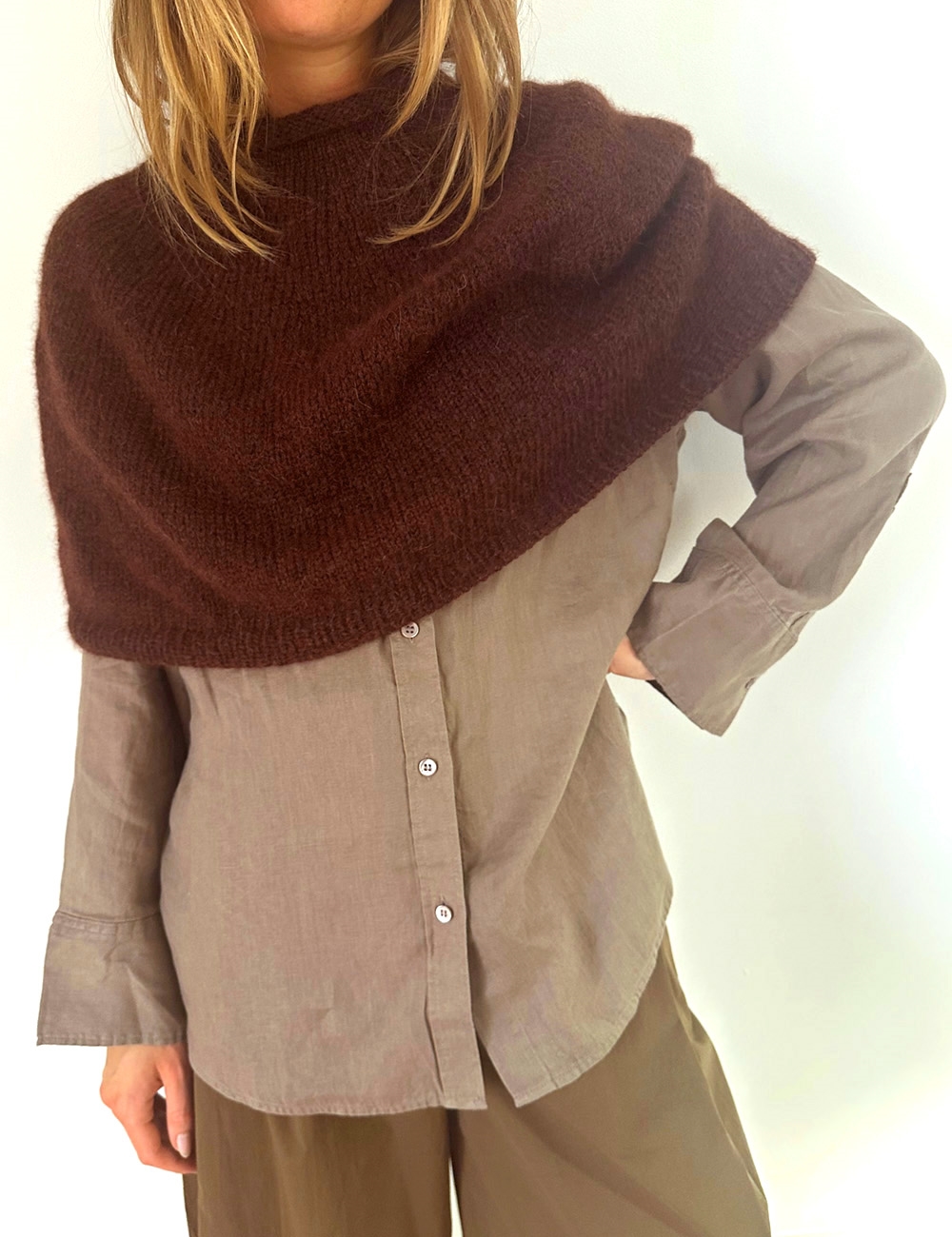 Plain Yoke Poncho — garnpakke