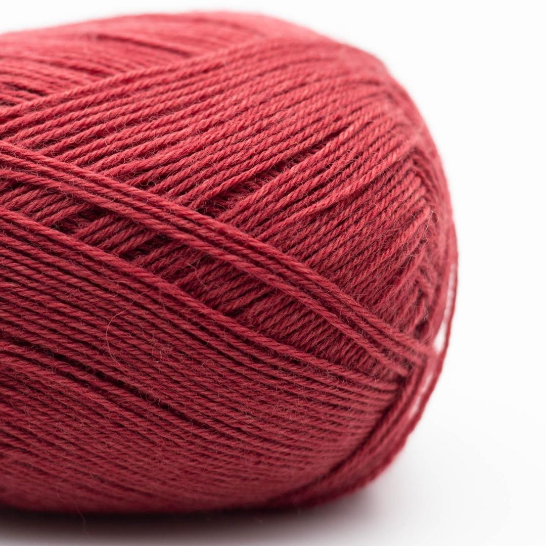 Edelweiss Classic — Burgundy Red (410)