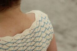 Sommer Vibe Top med kontraststribe — strikkekit, Økologisk Pimabomuld - Billede 8