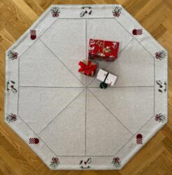 Motiver, ottekantet (Ø 138 cm) – broderikit fra Pomp Stitch