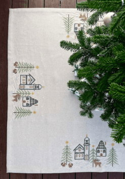 Winter White (139×139 cm) – broderikit fra Pomp Stitch