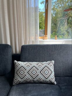 Hypnotized – broderikit fra Pomp Stitch