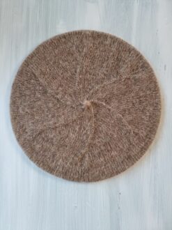 Alternative view of Ellens baret